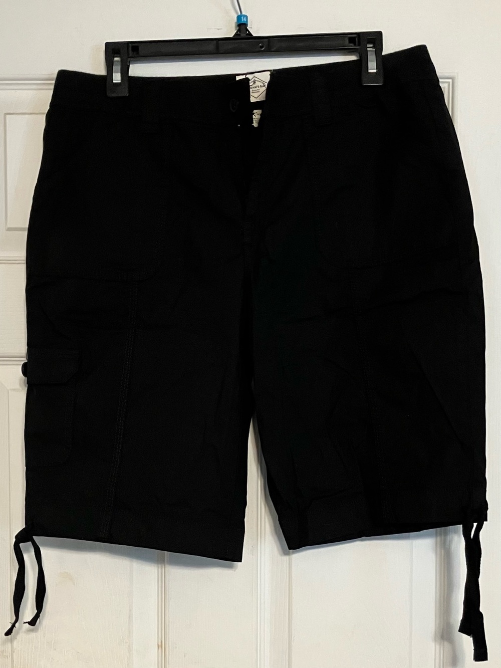 Women’s St. John's Bay Black Cargo Shorts with Utility Pockets Size 10 casual